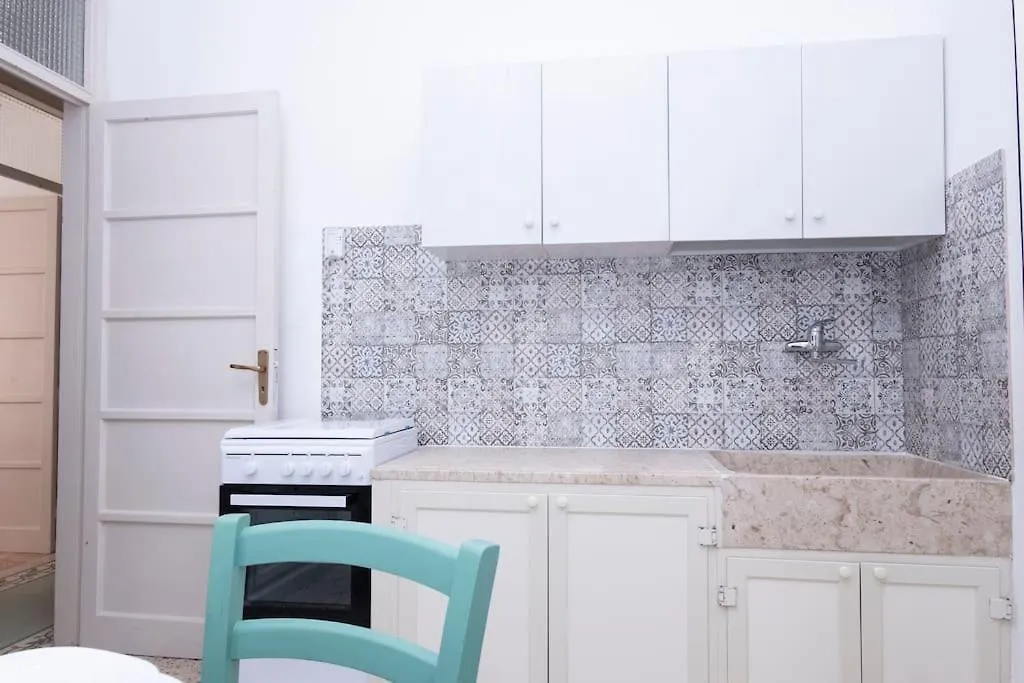 Lonero 32 Trapani Apartment 0*,